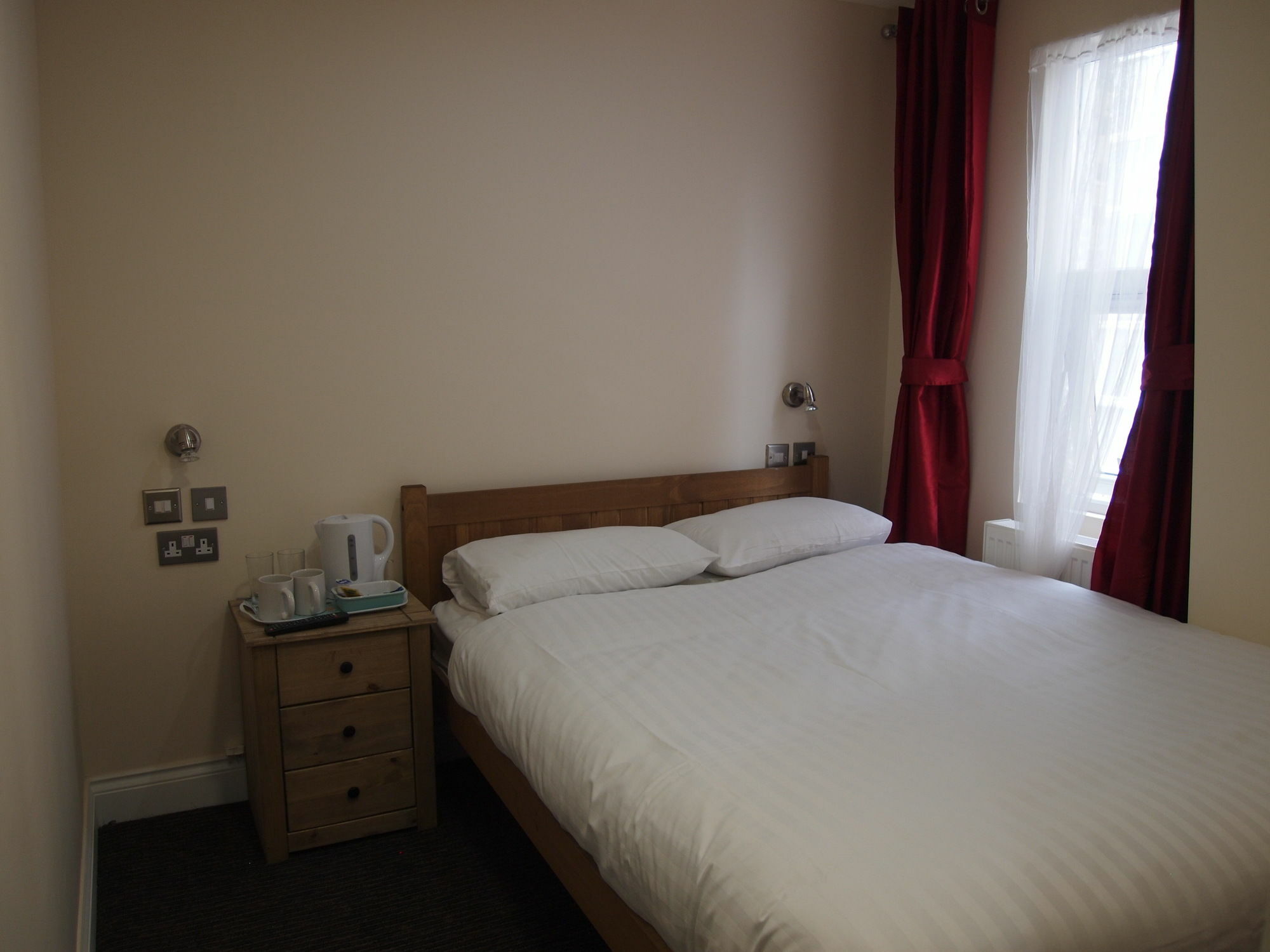 Earls Court Garden Hotel Londen Buitenkant foto
