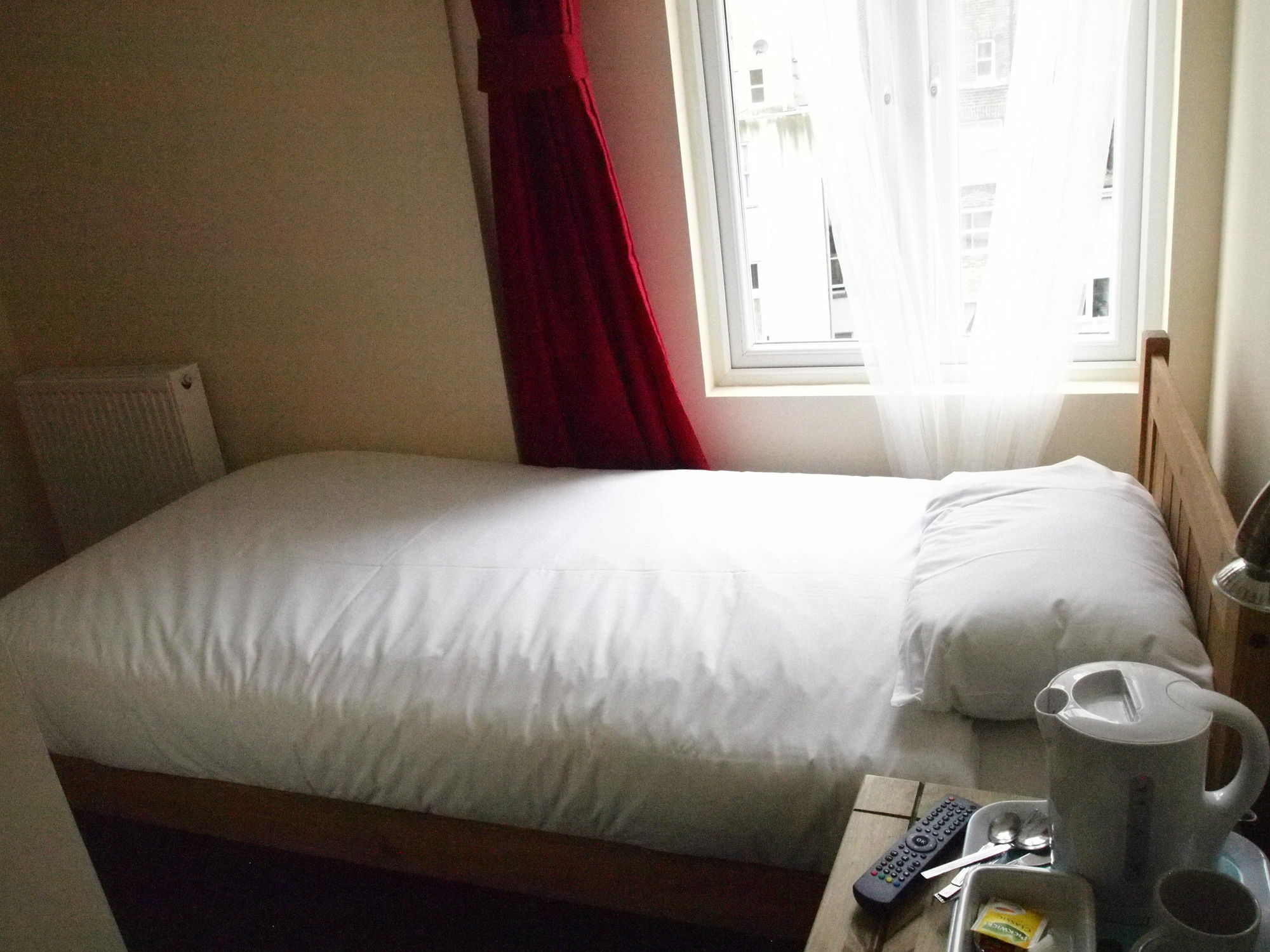 Earls Court Garden Hotel Londen Buitenkant foto